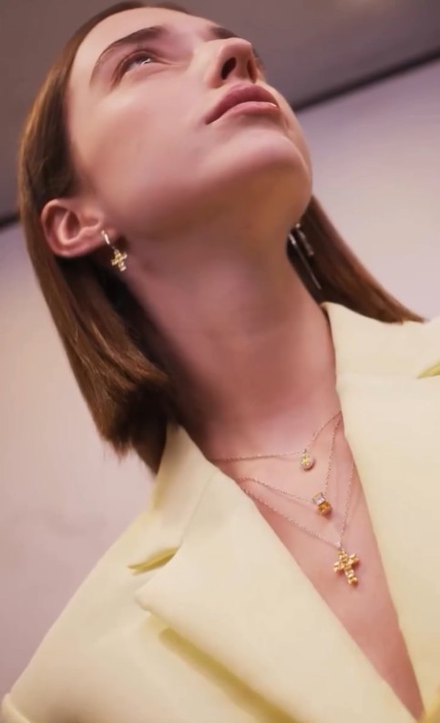 Eleva tu estilo con los accesorios de Brosway Italia: versatilidad y elegancia en una sola pieza